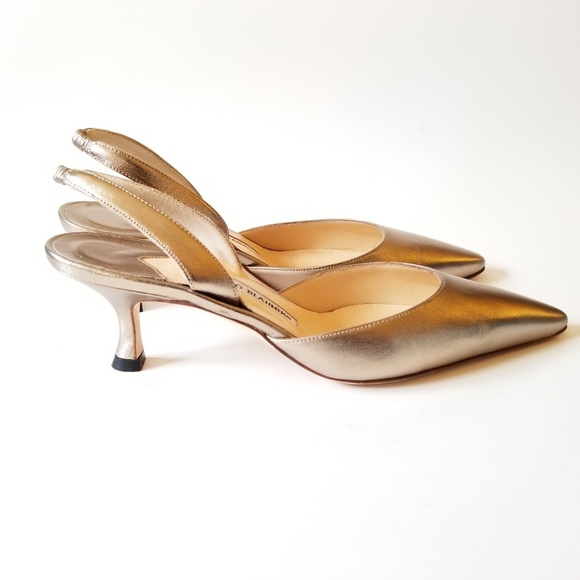 Manolo Blahnick Gold Metallic Leather Slingback - Picture 2 of 7